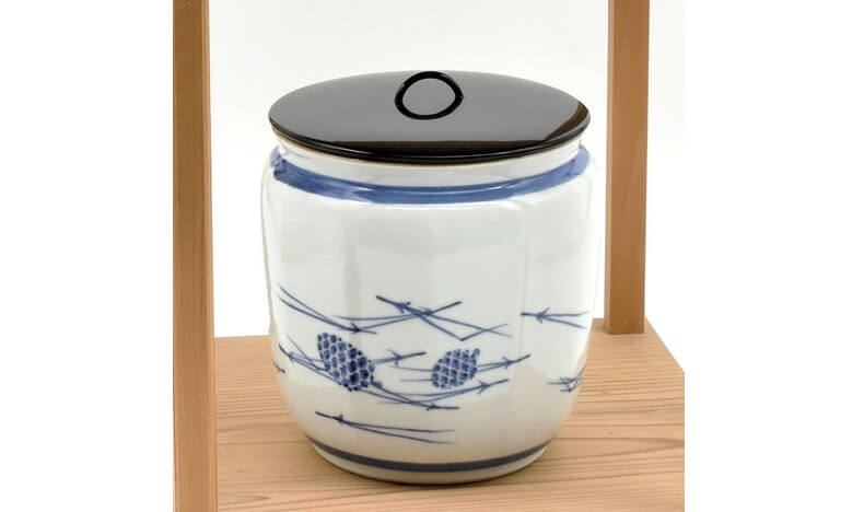 水指（水差・みずさし） 水指 染付 松毬（まつぼっくり） 御室窯