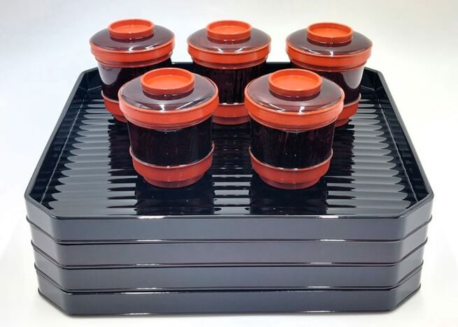 懐石道具　カンナ目膳 P 溜塗 利休好写 五客