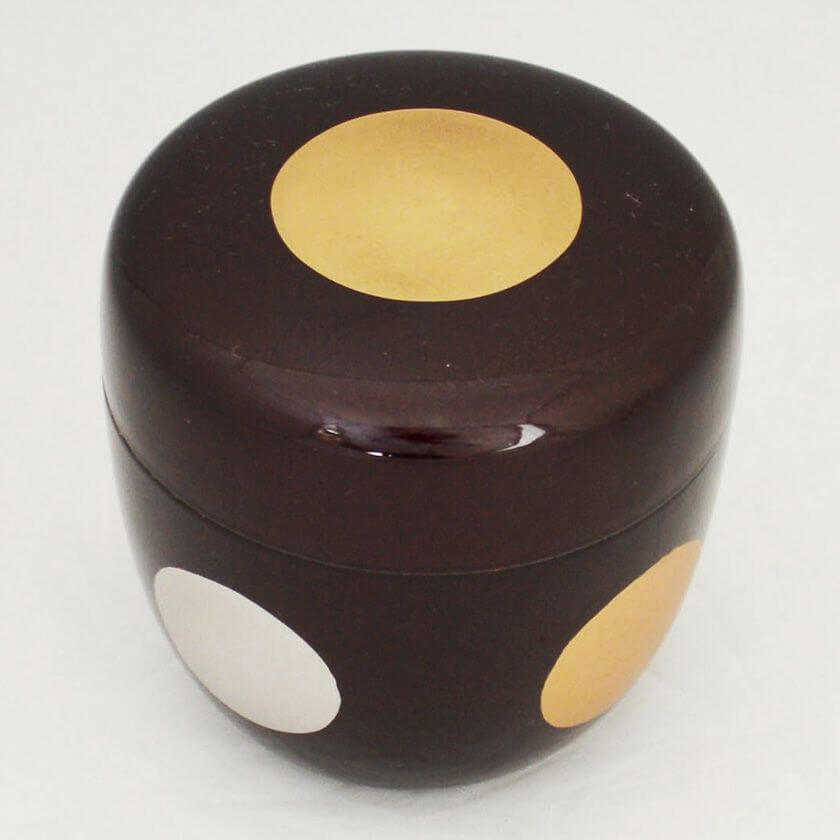 老舗茶舗千紀園の新春の茶道具　薄茶器 溜塗中棗 日月蒔絵（内梨子地） 樹脂製 東雲 歌会始 勅題 御題「明」